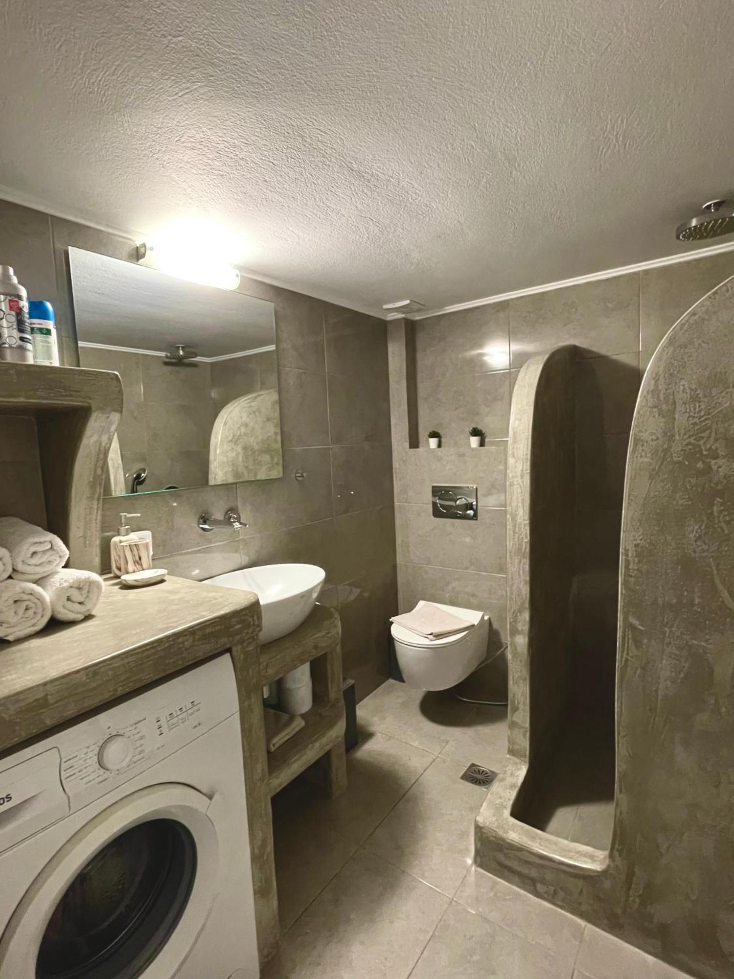 Emanouela'S Apartement In The Center Of Adamas Extérieur photo